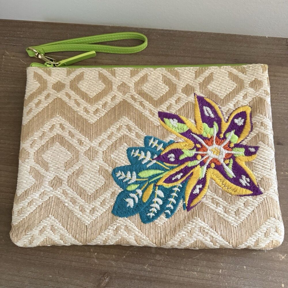 Vera Bradley Straw Beach Summer Wristlet Natural Chevron